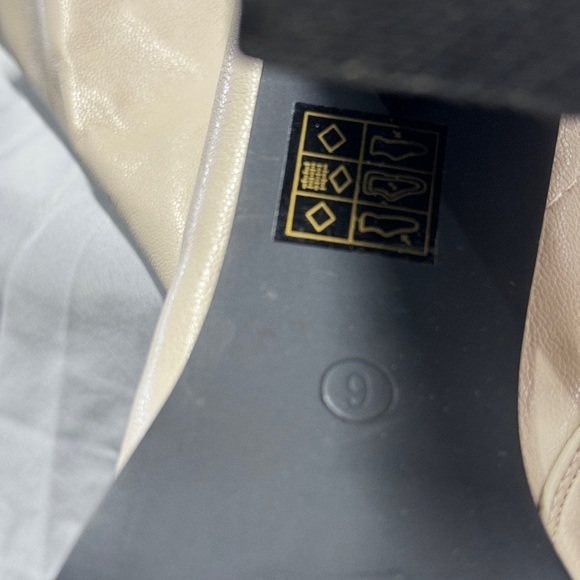 Public Desire Liberty Square Toe Heeled Bootie in Off White Size 9 - Picture 15 of 16